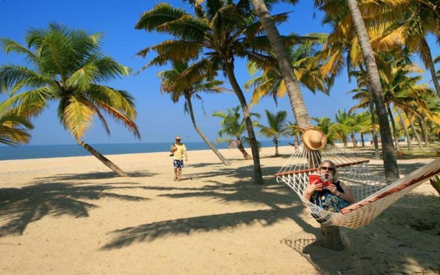 Abad Turtle Beach Mararikulam Extérieur photo