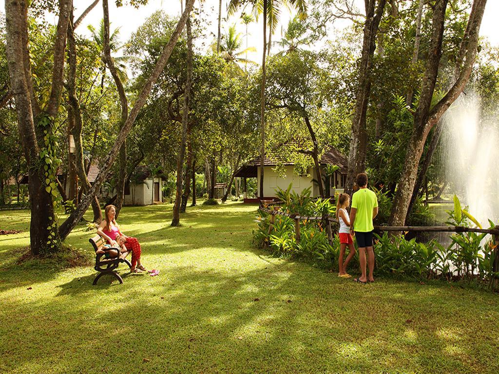 Abad Turtle Beach Mararikulam Extérieur photo